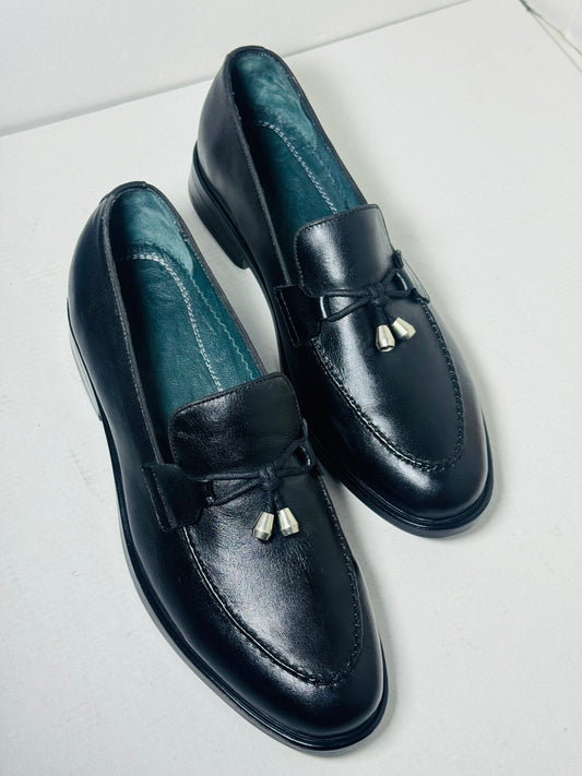 The Prestige Black Leather Tassel Loafers